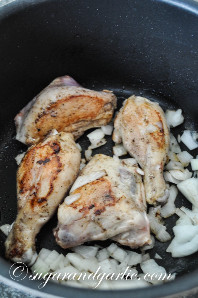 pan fry chicken with garlic and onions