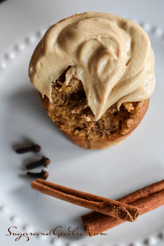 pumpkin cupcake with cinnamon and cloves